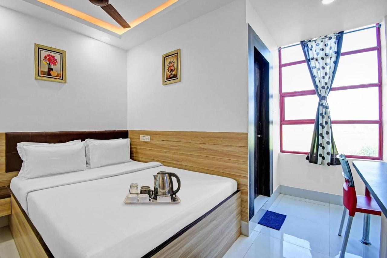 塔拉皮斯 Oyo Townhouse 779 Gods County酒店 外观 照片