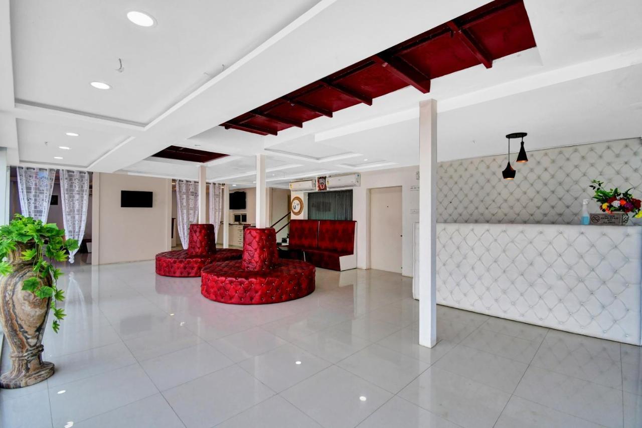 塔拉皮斯 Oyo Townhouse 779 Gods County酒店 外观 照片