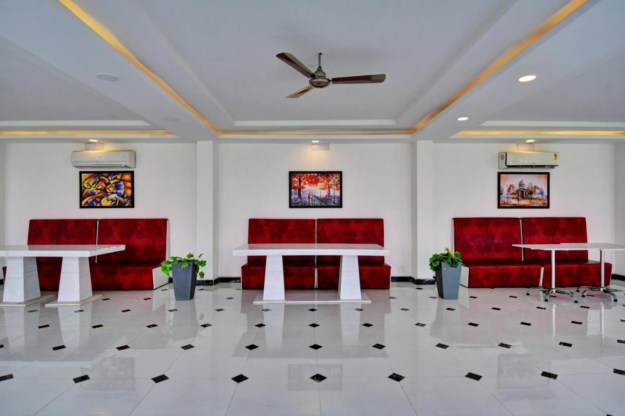 塔拉皮斯 Oyo Townhouse 779 Gods County酒店 外观 照片
