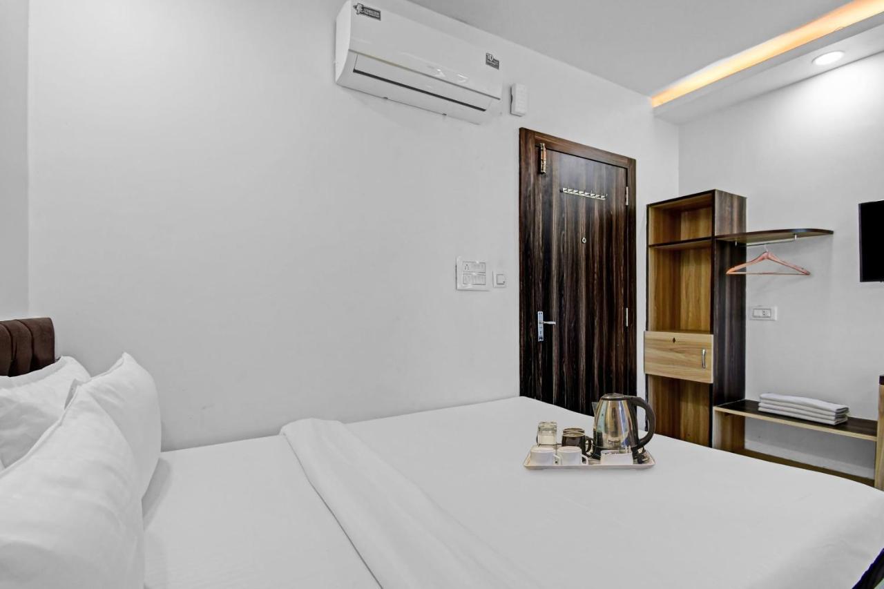 塔拉皮斯 Oyo Townhouse 779 Gods County酒店 外观 照片