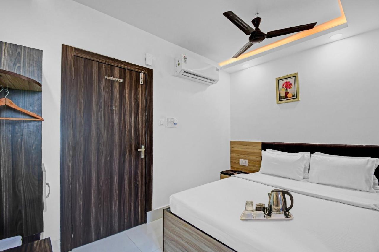 塔拉皮斯 Oyo Townhouse 779 Gods County酒店 外观 照片